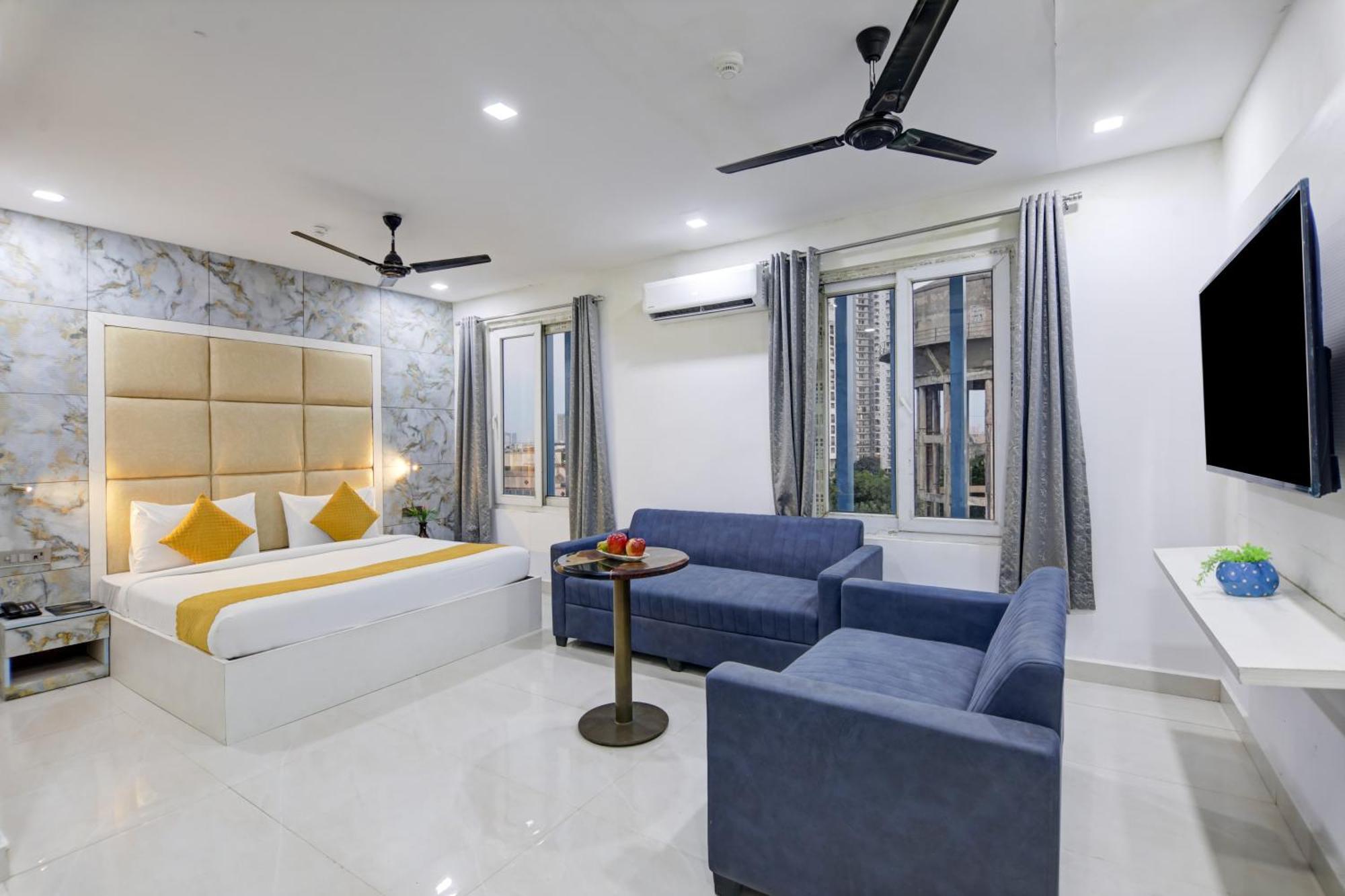 Status By Hotel The Emporio Ghaziabad Exterior foto